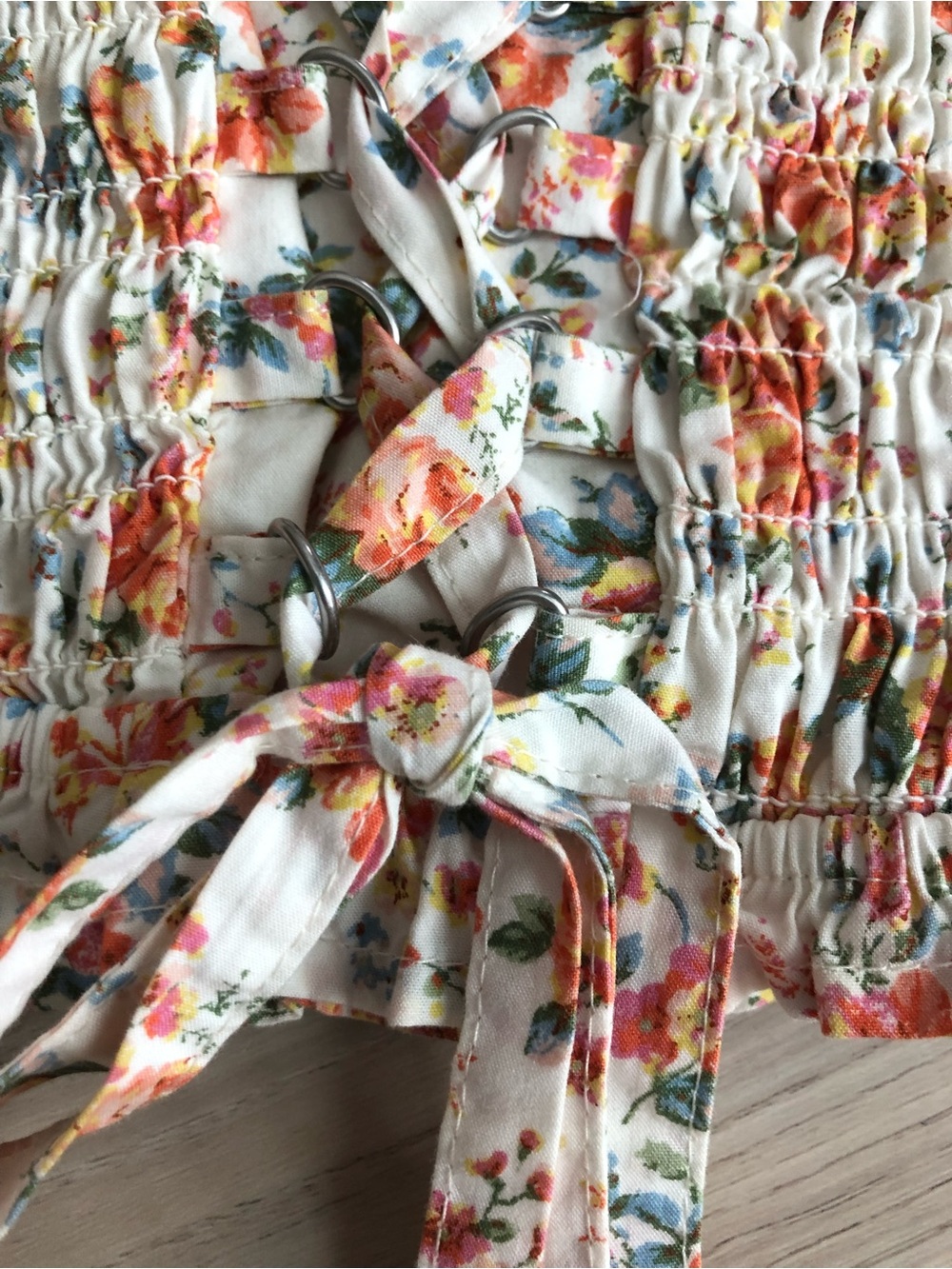 American Eagle Cropped Smocked Floral Tube Top with Removable Straps | Medium - Picture 6 of 9